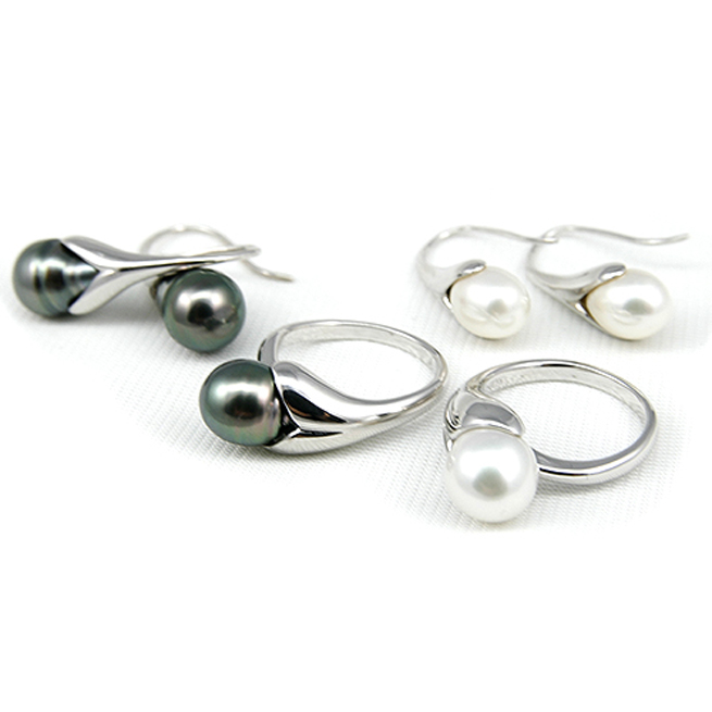 Tulip Freshwater / Tahitian Pearl Earring / Ring