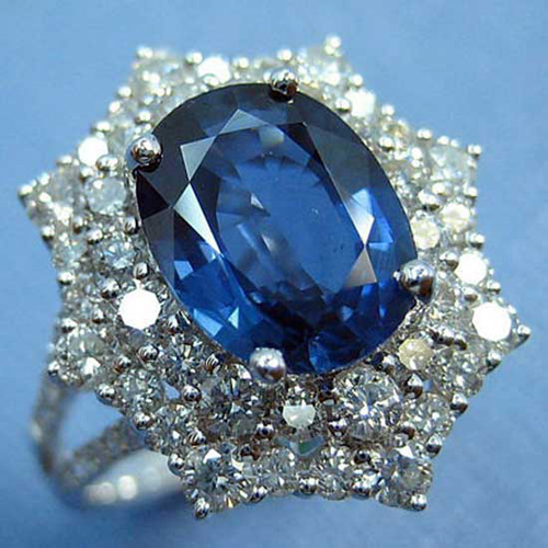 18K White Gold Sapphire Ring