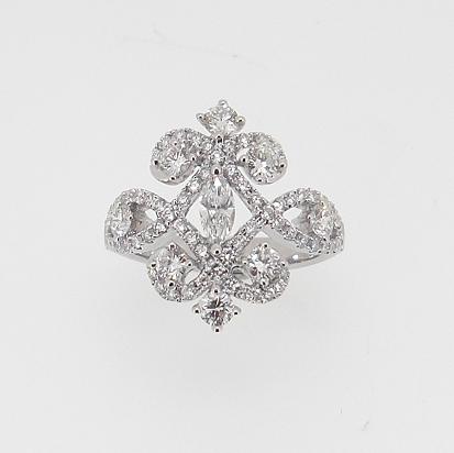 18K White Diamond Ring